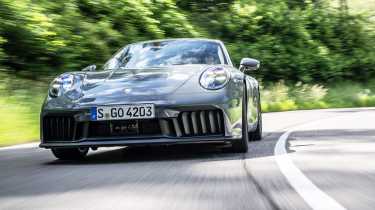 Porsche 911 Carrera GTS T-Hybrid
